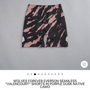 She darc sport seamless shorts LARGE